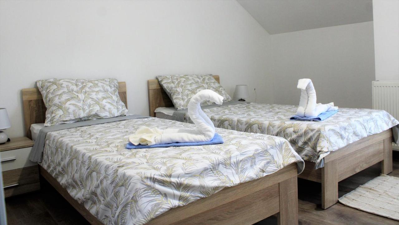 Apartman Swans โอโทชาส ภายนอก รูปภาพ