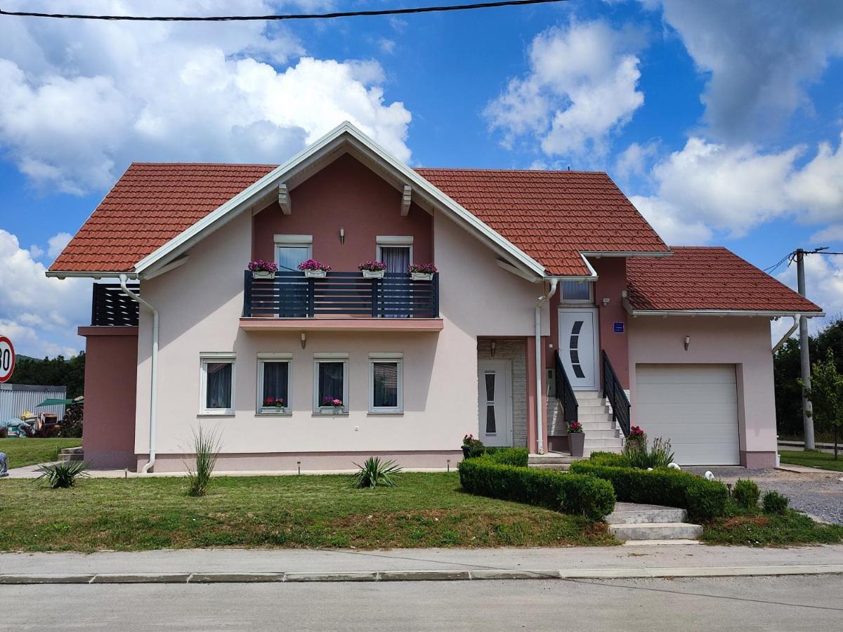 Apartman Swans โอโทชาส ภายนอก รูปภาพ