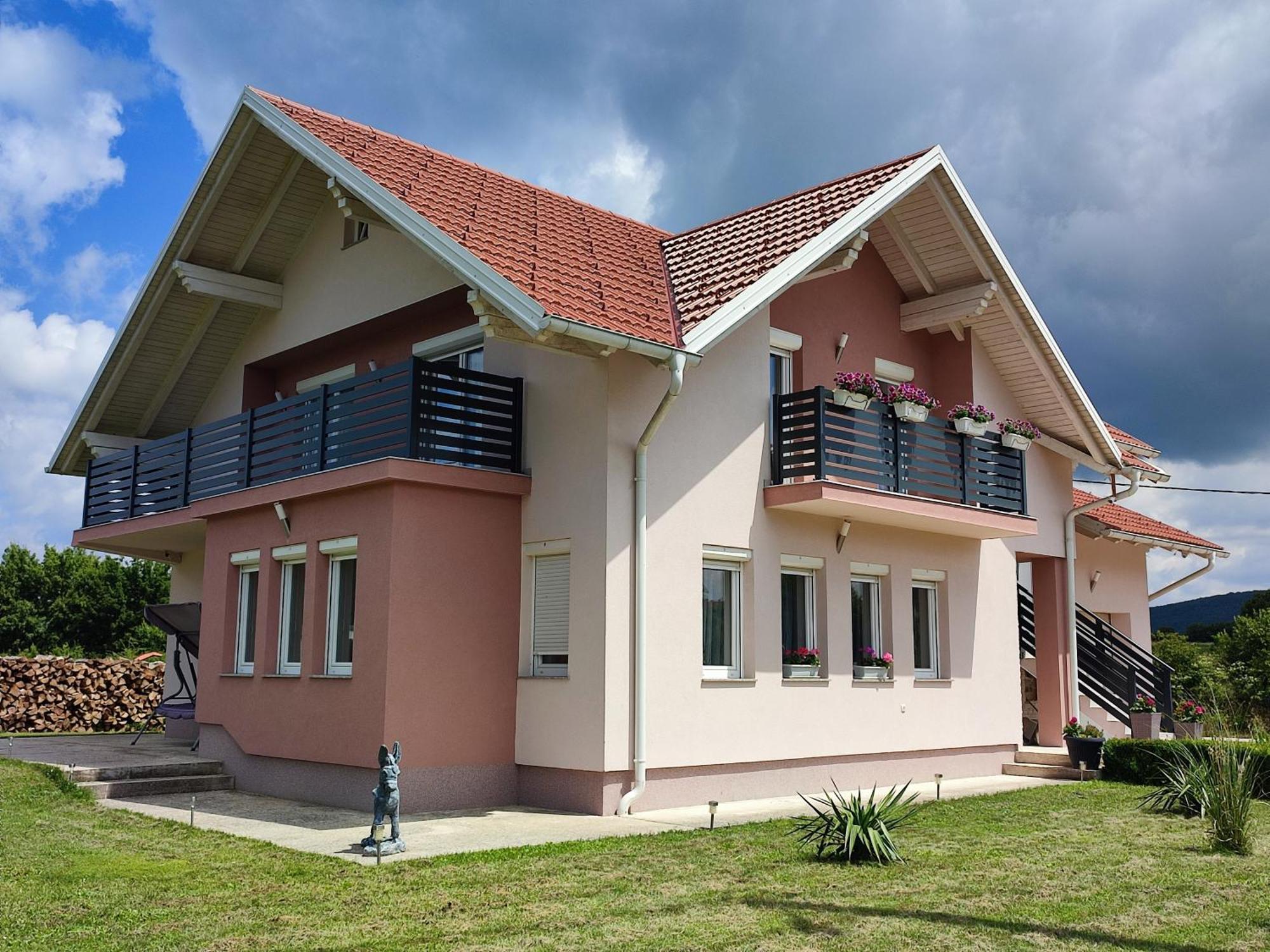 Apartman Swans โอโทชาส ภายนอก รูปภาพ